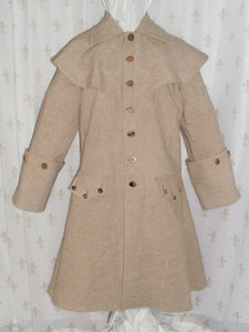Greatcoat with mantle, linen/rayon blend, re-enactor pirate style, horn buttons, two pockets: front view