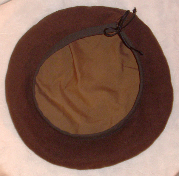Scottish beret by White Pavilion, bottom view. Ideal Celtic headgear for Scottish and Irish wear; also for medieval and renaissance costumes and Roger's Rangers reenactment.