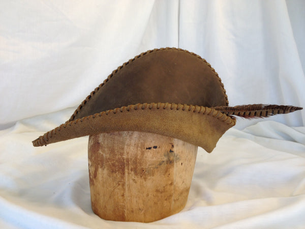 Robin Hood Hat in leather from White Pavilion, side view. This hat is ideal for medieval costumes, especially for Robin Hood and Sherwood Forest characters. 