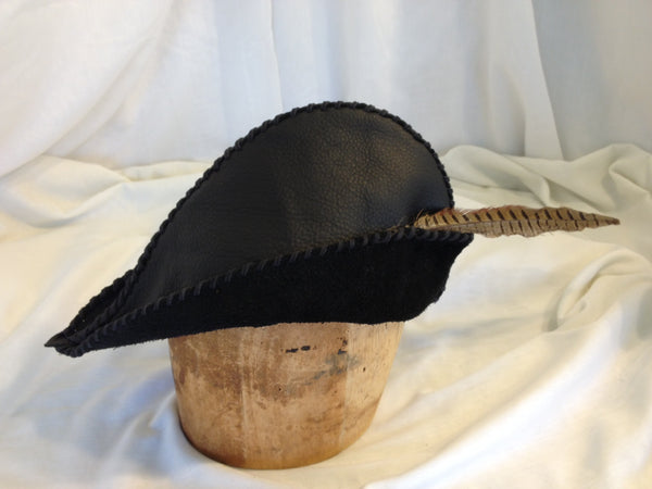 Robin Hood Hat in leather from White Pavilion, side view. This hat is ideal for medieval costumes, especially for Robin Hood and Sherwood Forest characters. 